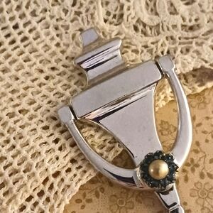 Coro Vtg Door Knocker Hospitality Brooch with Pearl Accent